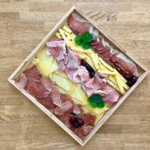 Plateaux de fromages fermiers et charcuterie sans nitrite chez Kif