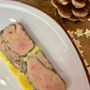 Foie gras de canard maison au Cognac Remy Landier et aux quatre épices chez Kif