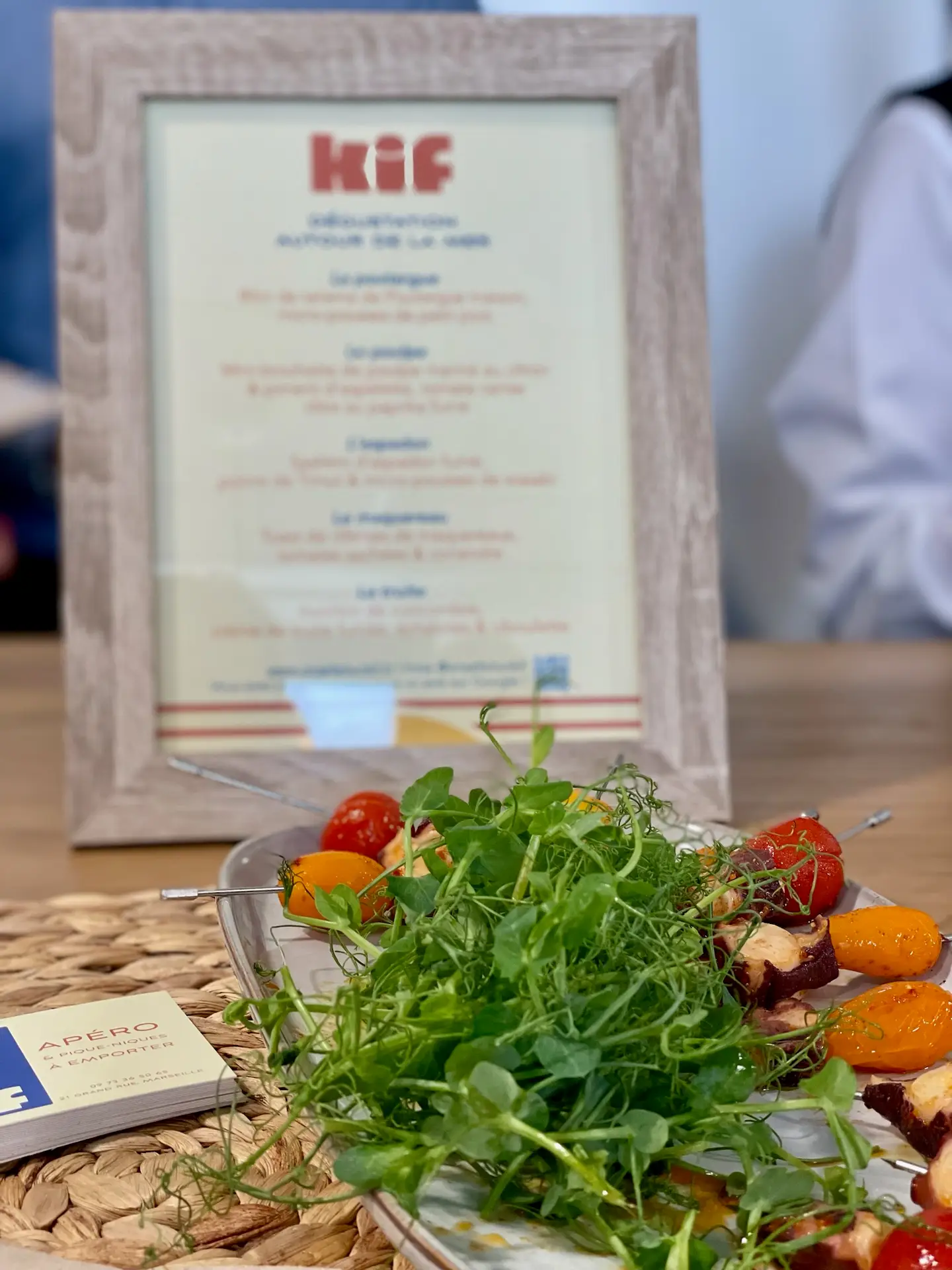 Cadre présentant le menu sur une prestation traiteur